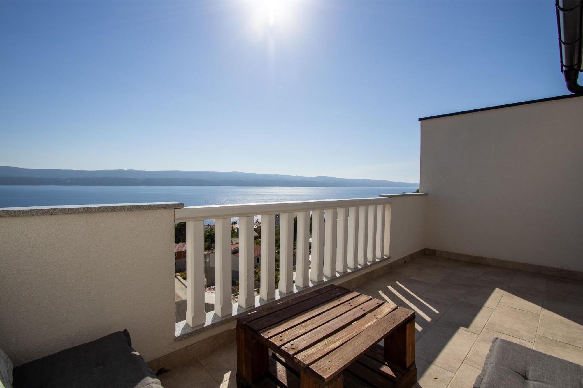 Apartman Rojo Apartment Omis Exterior photo
